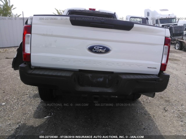 1FT8X3B66HED20181 - 2017 FORD F350 SUPER DUTY WHITE photo 8