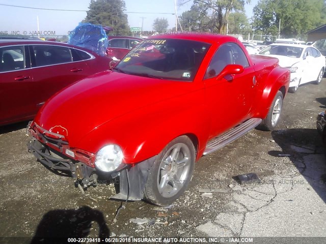 1GCES14H65B114974 - 2005 CHEVROLET SSR RED photo 2