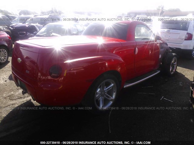 1GCES14H65B114974 - 2005 CHEVROLET SSR RED photo 4