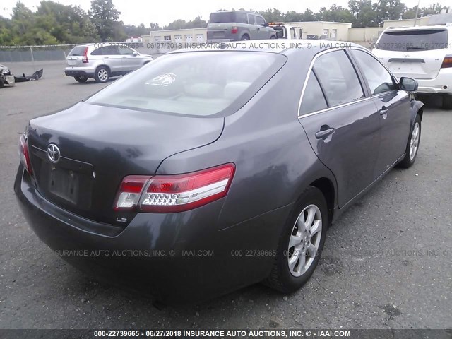 4T4BF3EK5BR193794 - 2011 TOYOTA CAMRY SE/LE/XLE GRAY photo 4