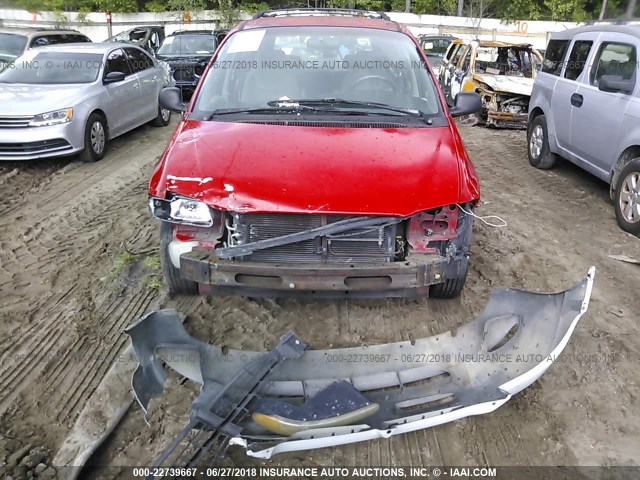 2P4GP25G3XR223026 - 1999 PLYMOUTH VOYAGER RED photo 6