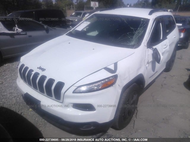 1C4PJMCX6JD562698 - 2018 JEEP CHEROKEE LATITUDE WHITE photo 2