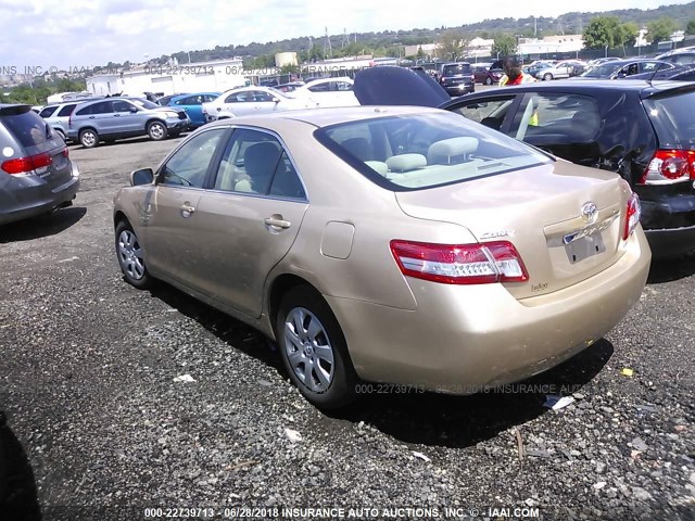 4T1BF3EK5AU031026 - 2010 TOYOTA CAMRY SE/LE/XLE TAN photo 3