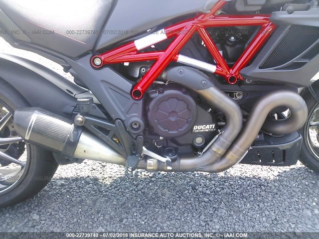 ZDM13BLW1BB000673 - 2011 DUCATI DIAVEL RED photo 8