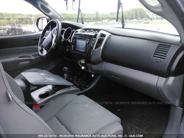 5TFLU4EN8EX089490 - 2014 TOYOTA TACOMA DOUBLE CAB 灰色 照片 5