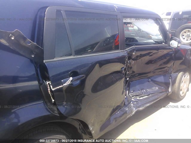 JTLKE50E981036377 - 2008 TOYOTA SCION XB Dunkelblau Foto 6