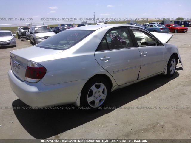 4T1BE32K65U974412 - 2005 TOYOTA CAMRY LE/XLE/SE Күміс фото 4
