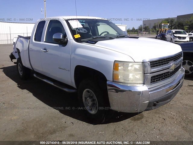 1GCHK29KX7E585471 - 2007 CHEVROLET SILVERADO K2500 HEAVY DUTY თეთრი ფოტო 1