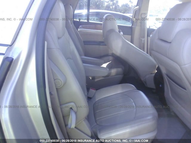 5GALRBED6AJ143557 - 2010 BUICK ENCLAVE CXL Champagne photo 8