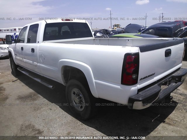 1GCHC23U77F153485 - 2007 CHEVROLET SILVERADO C2500 HEAVY DUTY WHITE photo 3