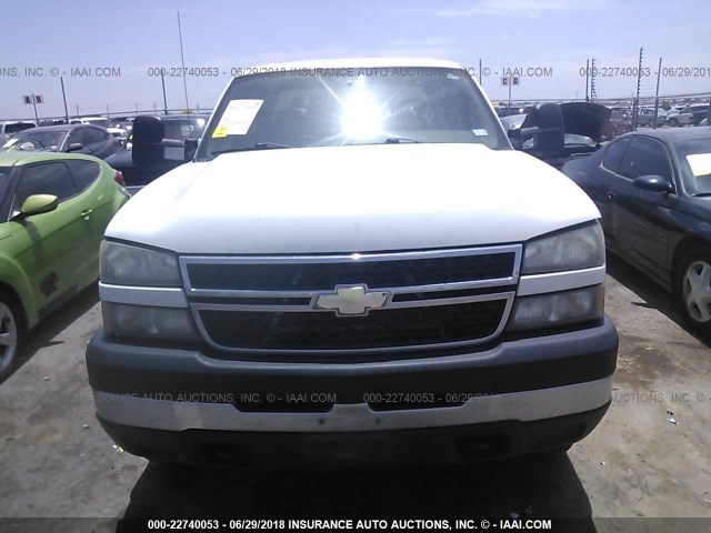 1GCHC23U77F153485 - 2007 CHEVROLET SILVERADO C2500 HEAVY DUTY WHITE photo 6