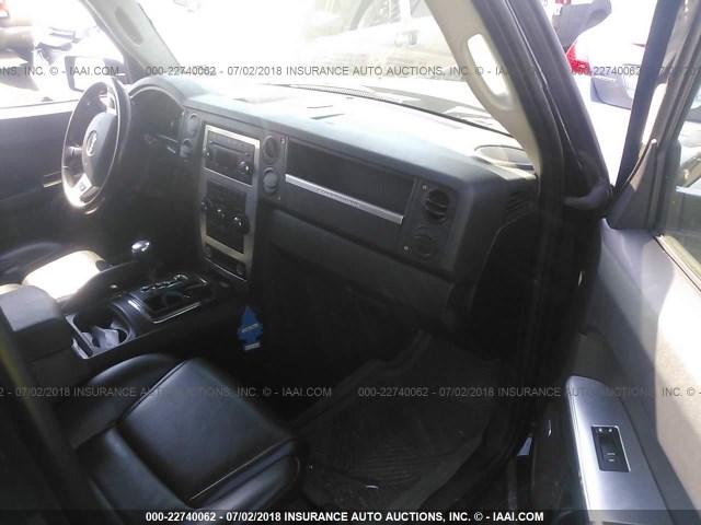 1J8HG48K78C153988 - 2008 JEEP COMMANDER SPORT შავი ფოტო 5