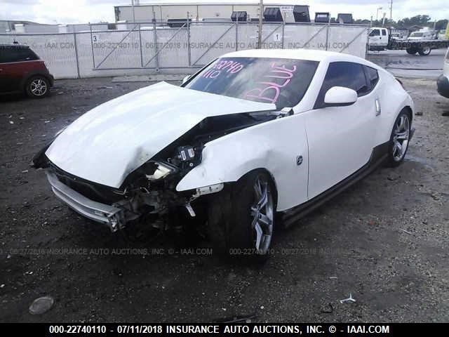 JN1AZ44E09M411611 - 2009 NISSAN 370Z WHITE photo 2