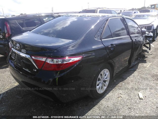 4T1BF1FK0GU587658 - 2016 TOYOTA CAMRY LE/XLE/SE/XSE BLACK photo 4