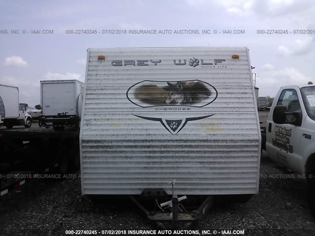 4X4TCKD24AK010574 - 2010 CHEROKEE 28BH  WHITE photo 6