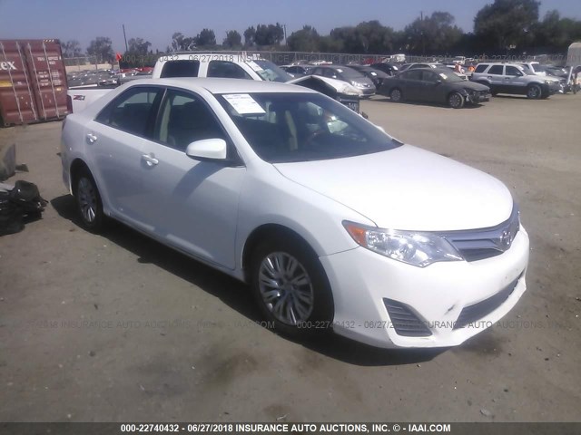 4T4BF1FK1CR244633 - 2012 TOYOTA CAMRY SE/LE/XLE თეთრი ფოტო 1