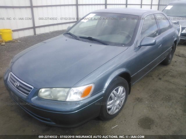 JT2BG22K8Y0462972 - 2000 TOYOTA CAMRY CE/LE/XLE ღია ლურჯი ფოტო 2