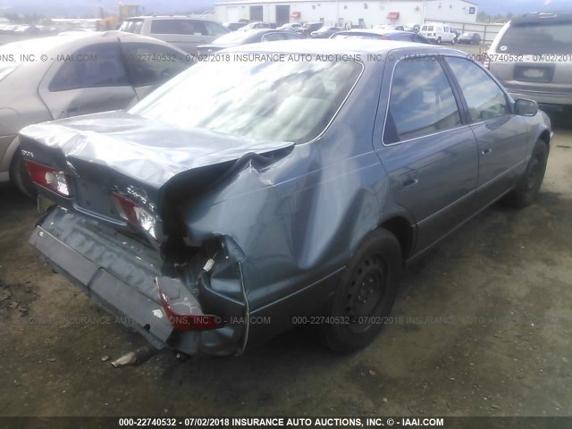 JT2BG22K8Y0462972 - 2000 TOYOTA CAMRY CE/LE/XLE ღია ლურჯი ფოტო 4