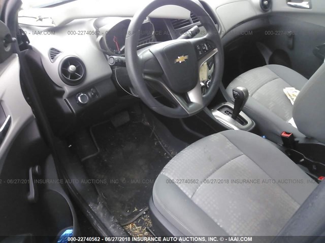 1G1JA5SG5D4227037 - 2013 CHEVROLET SONIC LS 黑色 照片 5