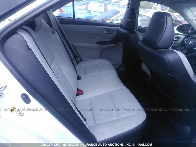 4T1BF1FK3HU276209 - 2017 TOYOTA CAMRY LE/XLE/SE/XSE WHITE photo 8