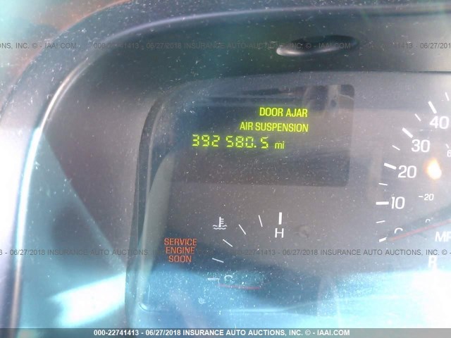 1LNHM81W3XY658895 - 1999 LINCOLN TOWN CAR EXECUTIVE WHITE photo 7