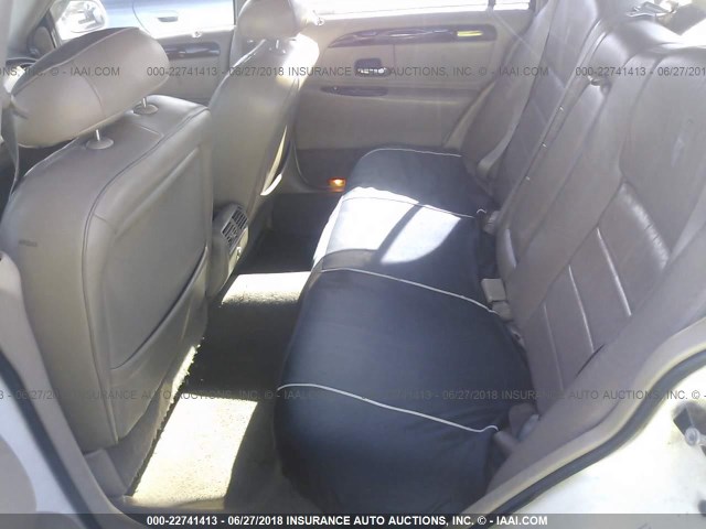 1LNHM81W3XY658895 - 1999 LINCOLN TOWN CAR EXECUTIVE WHITE photo 8