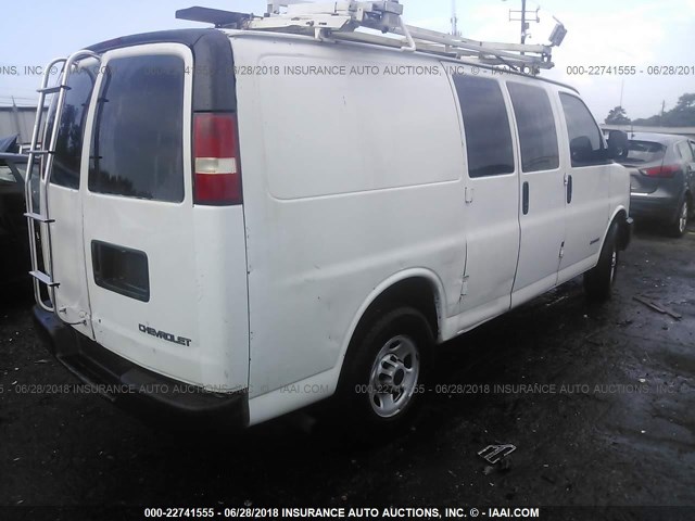 1GCGG25U141173642 - 2004 CHEVROLET EXPRESS G2500  WHITE photo 4