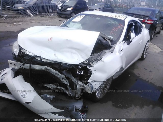 JF1ZNAA10D2713468 - 2013 TOYOTA SCION FR-S WHITE photo 2