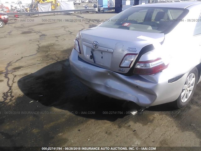 JTNBB46K293052272 - 2009 TOYOTA CAMRY HYBRID SILVER photo 6