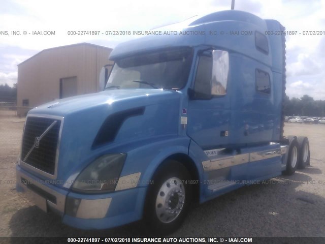 4V4NC9KK3CN560168 - 2012 VOLVO VN L BLUE photo 2