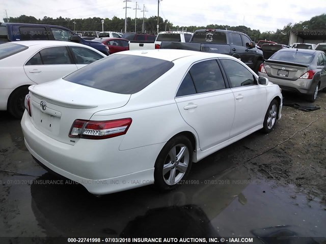 4T1BF3EK4BU650685 - 2011 TOYOTA CAMRY SE/LE/XLE თეთრი ფოტო 4