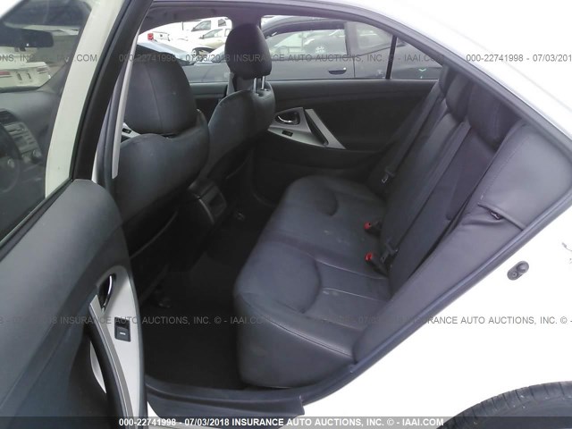 4T1BF3EK4BU650685 - 2011 TOYOTA CAMRY SE/LE/XLE თეთრი ფოტო 8