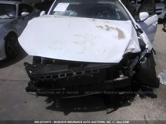 5NPD84LF3JH332164 - 2018 HYUNDAI ELANTRA SEL/VALUE/LIMITED WHITE photo 6