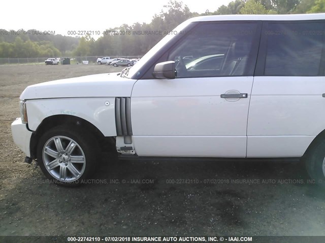 SALME15498A275000 - 2008 LAND ROVER RANGE ROVER HSE WHITE photo 6