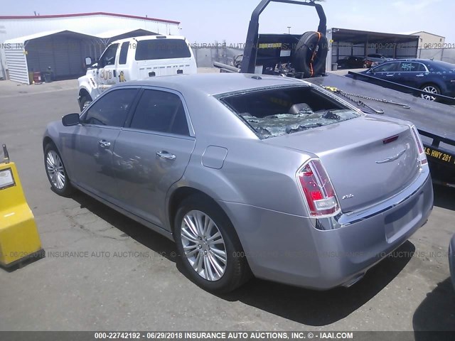 2C3CCAKG5EH217197 - 2014 CHRYSLER 300C SILVER photo 3