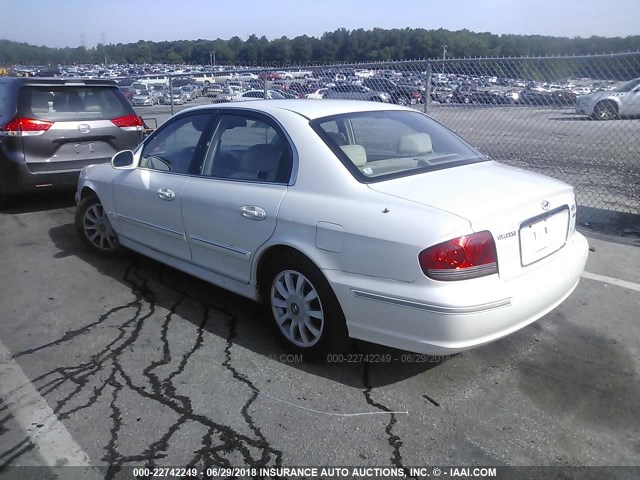 KMHWF35H22A566789 - 2002 HYUNDAI SONATA GLS/LX WHITE photo 3