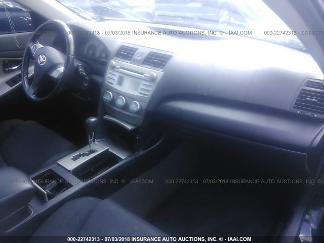 4T1BE46K68U214209 - 2008 TOYOTA CAMRY CE/LE/XLE/SE BLACK photo 5