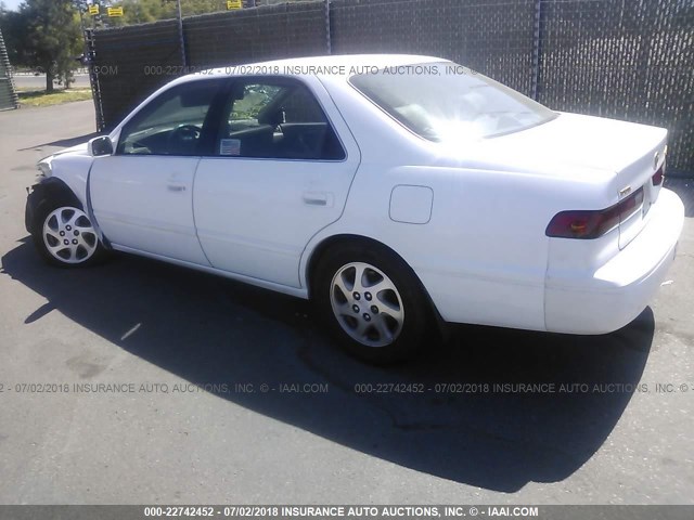 JT2BF22K5V0051205 - 1997 TOYOTA CAMRY LE/XLE 白色 照片 3