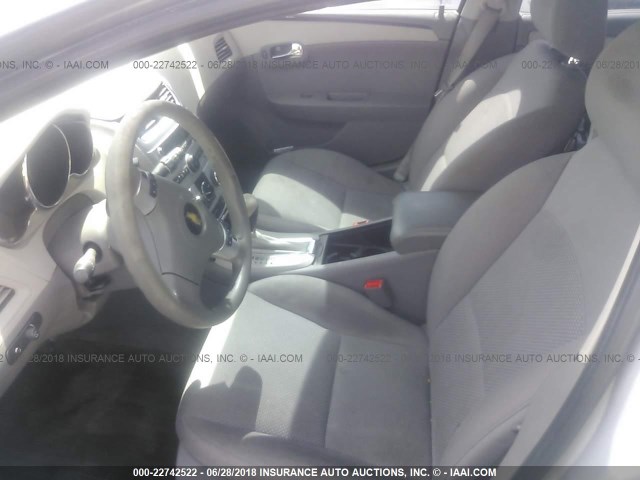 1G1ZC5EB8AF255976 - 2010 CHEVROLET MALIBU 1LT SILVER photo 5