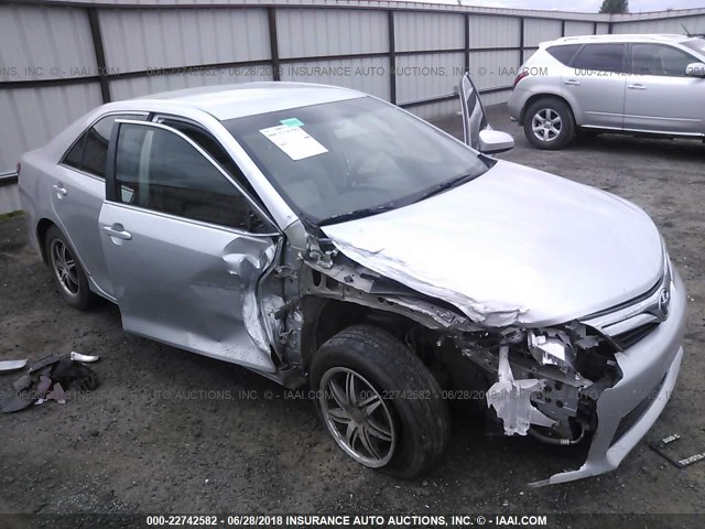 4T4BF1FK6CR236687 - 2012 TOYOTA CAMRY SE/LE/XLE ვერცხლისფერი ფოტო 1