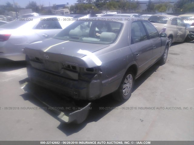 4T1BG22K3XU446463 - 1999 TOYOTA CAMRY CE/LE/XLE 灰色 照片 4