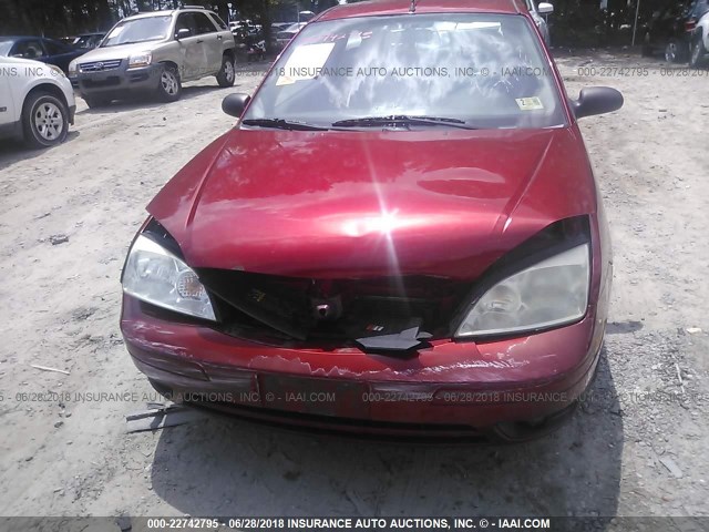 3FAFP31N55R134775 - 2005 FORD FOCUS ZX3 RED photo 6