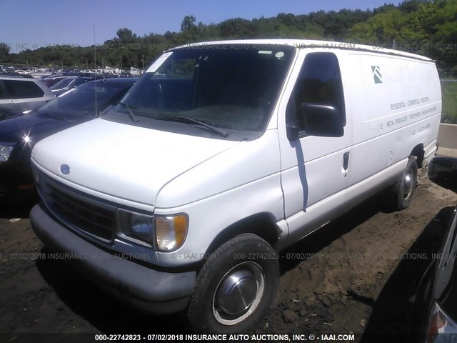 1FTJS34H5SHB25192 - 1995 FORD ECONOLINE E350 SUPER DUTY VAN WHITE photo 2