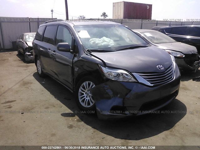 5TDYK3DC0FS643036 - 2015 TOYOTA SIENNA XLE/LIMITED GRAY photo 1