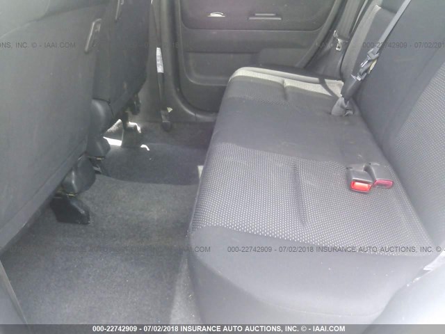 JTLKT324240152602 - 2004 TOYOTA SCION XB WHITE photo 8