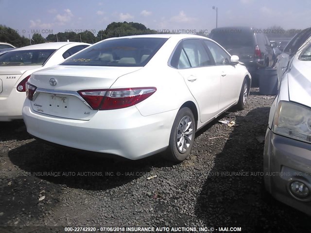4T1BF1FK2GU533312 - 2016 TOYOTA CAMRY LE/XLE/SE/XSE 白色 照片 4