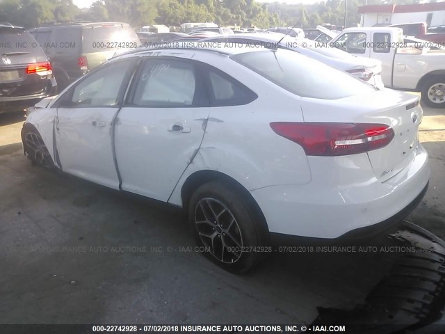 1FADP3H26HL306494 - 2017 FORD FOCUS SEL WHITE photo 3