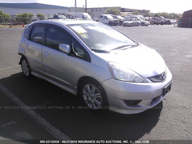 JHMGE8H52BS007049 - 2011 HONDA FIT SPORT 银色 照片 1