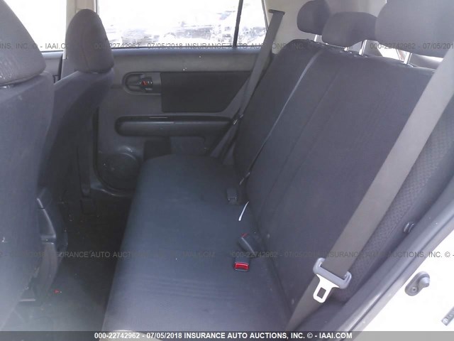 JTLKE50E881029730 - 2008 TOYOTA SCION XB Silber Foto 8