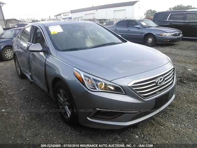 5NPE24AF3HH501361 - 2017 HYUNDAI SONATA SE GRAY photo 1